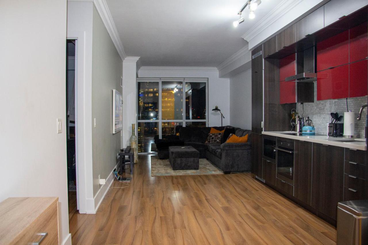 Downtown High-Rise Condo- Cn Tower View Toronto Extérieur photo
